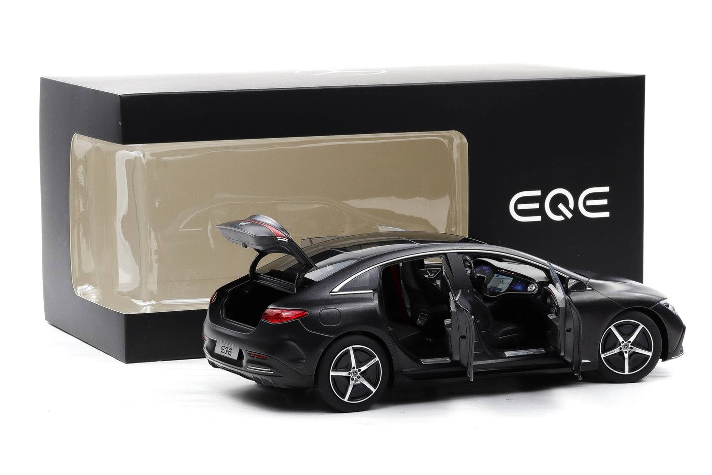 1:18 Mercedes-Benz EQE AMG Line V295 graphitgrau magno 2023 NZG Dealer