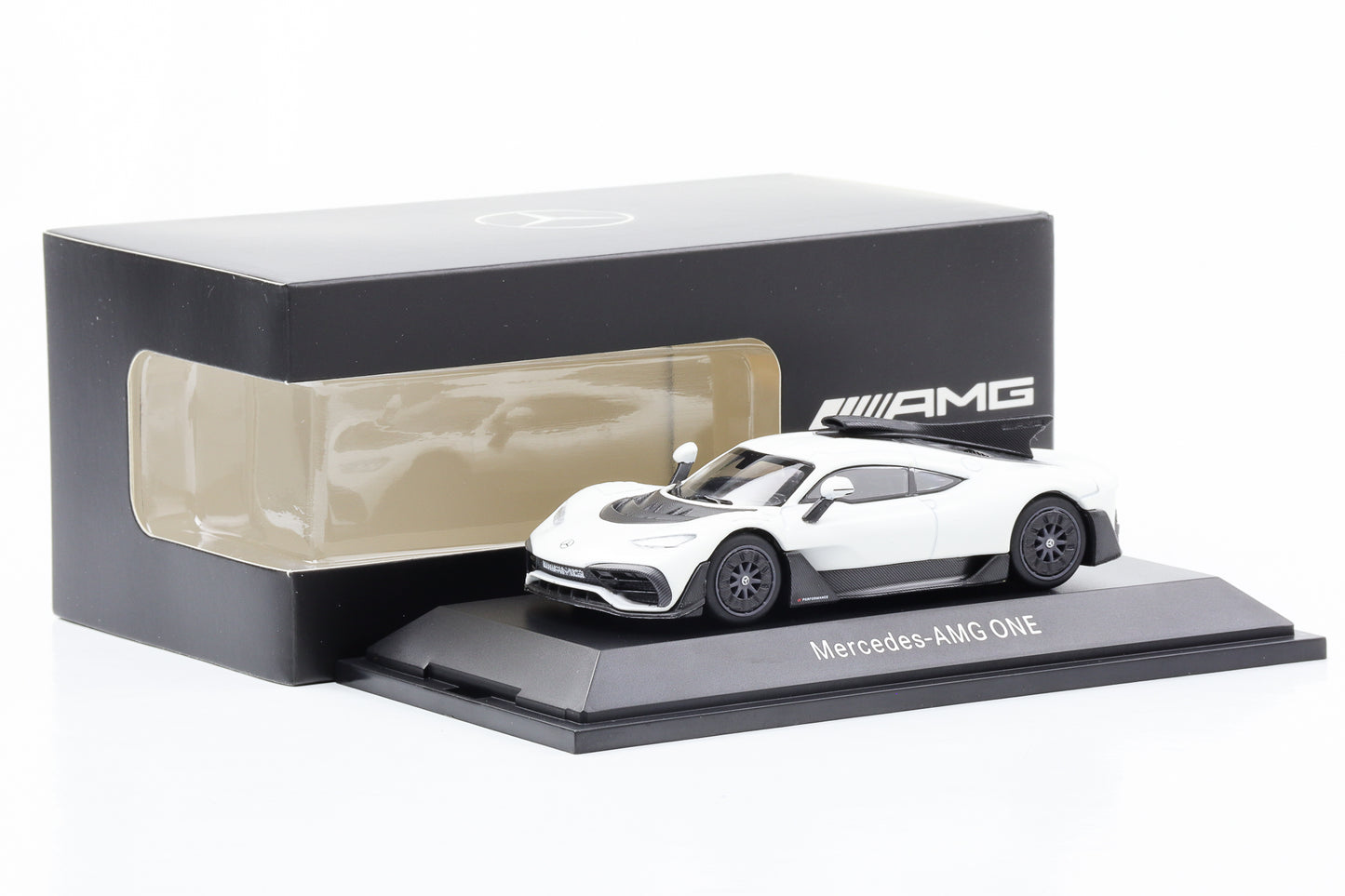 1:43 Mercedes-Benz AMG ONE designo kaschmirweiß iScale Dealer