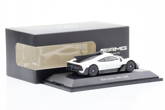 1:43 Mercedes-Benz AMG ONE designo kaschmirweiß iScale Dealer