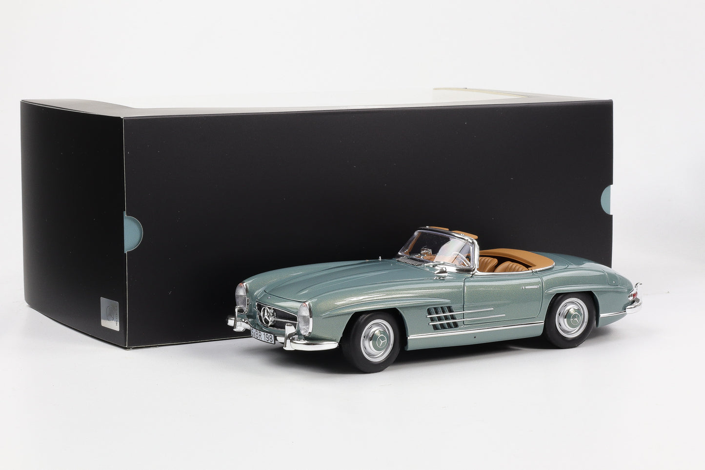 1:18 Norev Mercedes-Benz 300 SL Roadster W 198 II 1957-63 Hellgrün Dealer