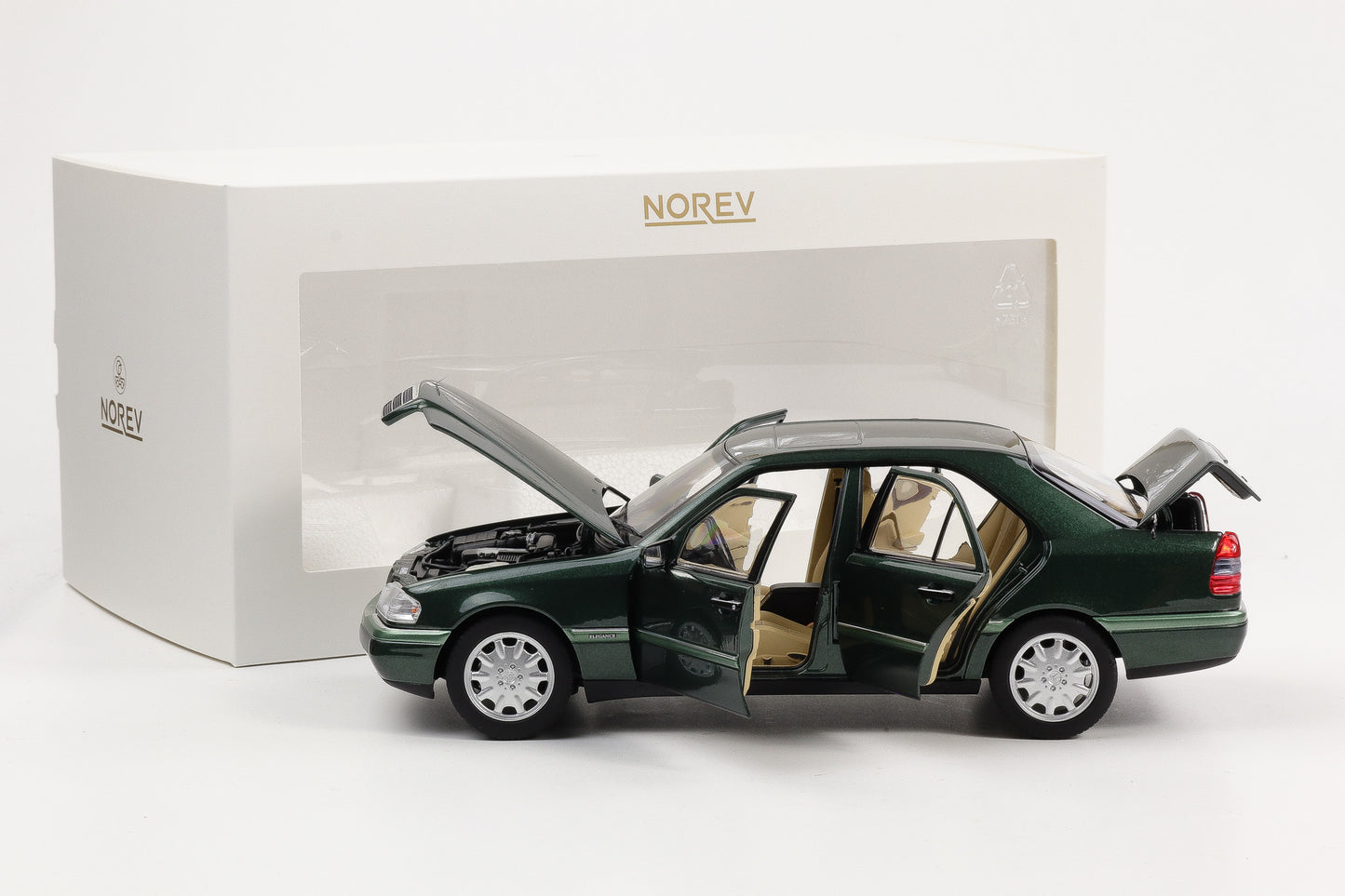 1:18 Mercedes-Benz C 200 W202 Limousine 1993 Malachit green metallic Norev