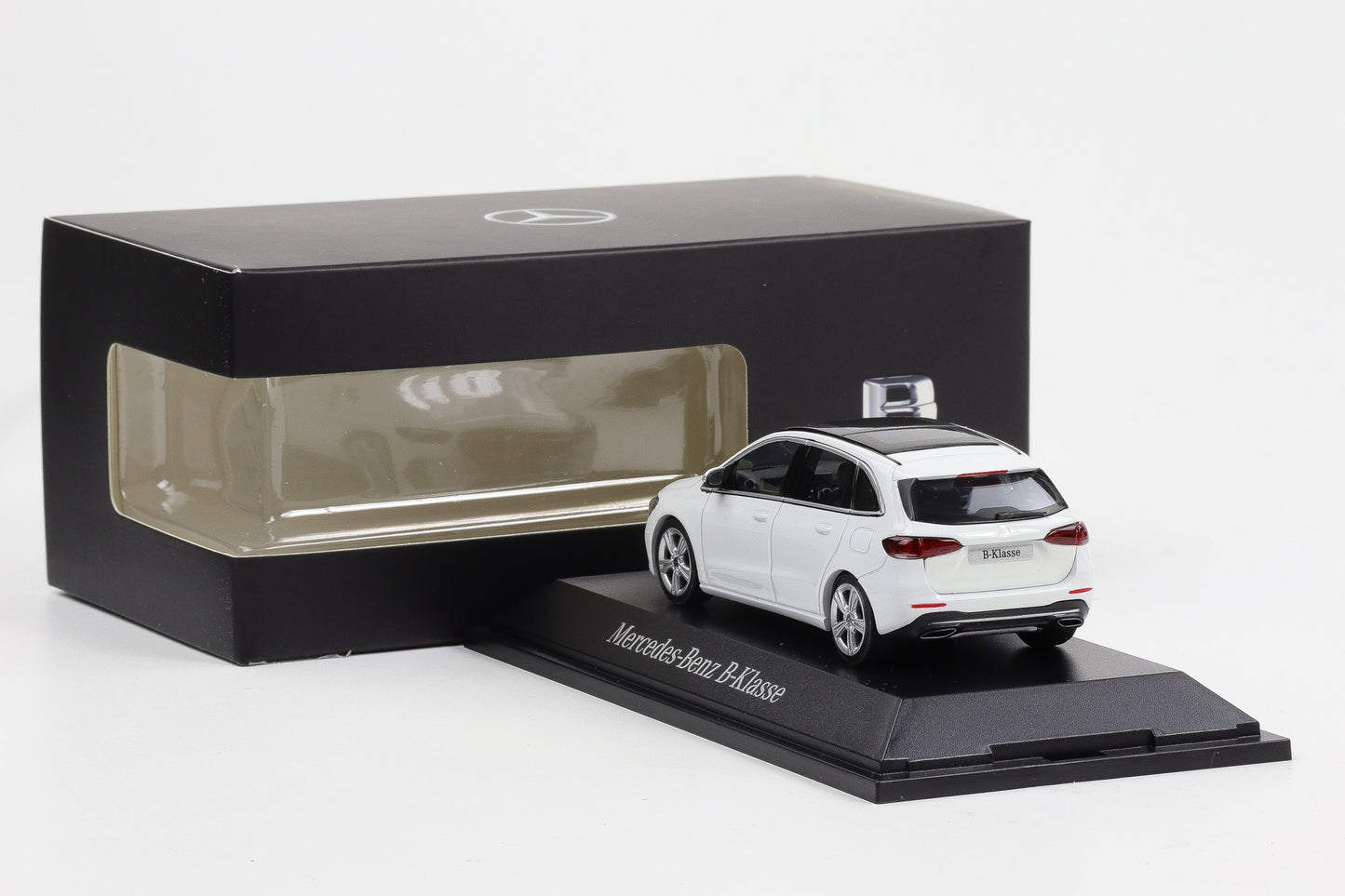 1:43 Herpa Mercedes-Benz B-Klasse W247 2018 polar white Dealer