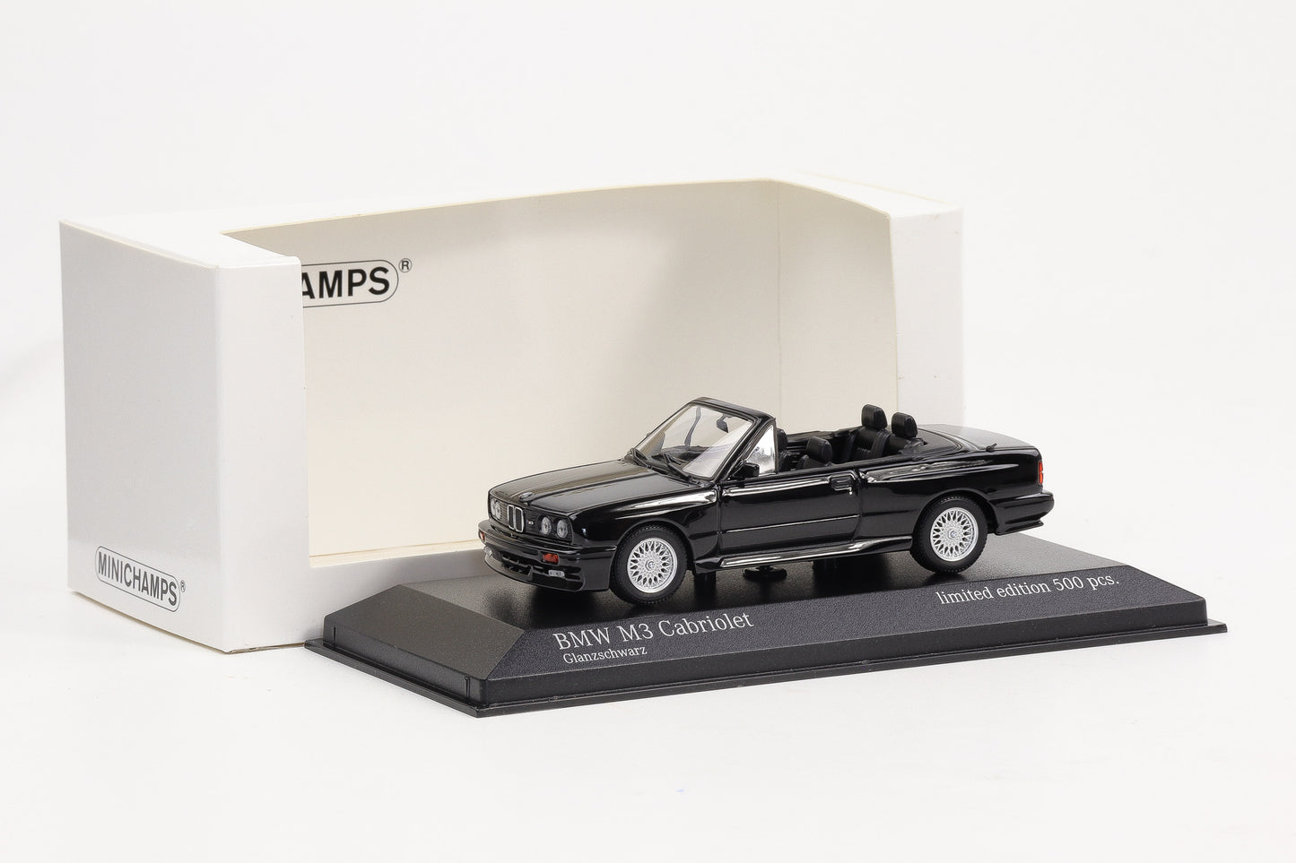 1:43 Minichamps BMW M3 E30 Cabriolet 1988 schwarz