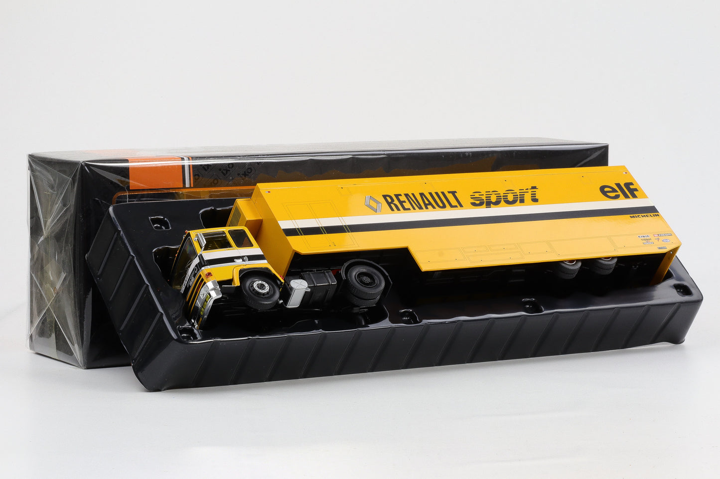 1:43 IXO Berliet 350 TR350 LKW Renntransporter Renault Sport