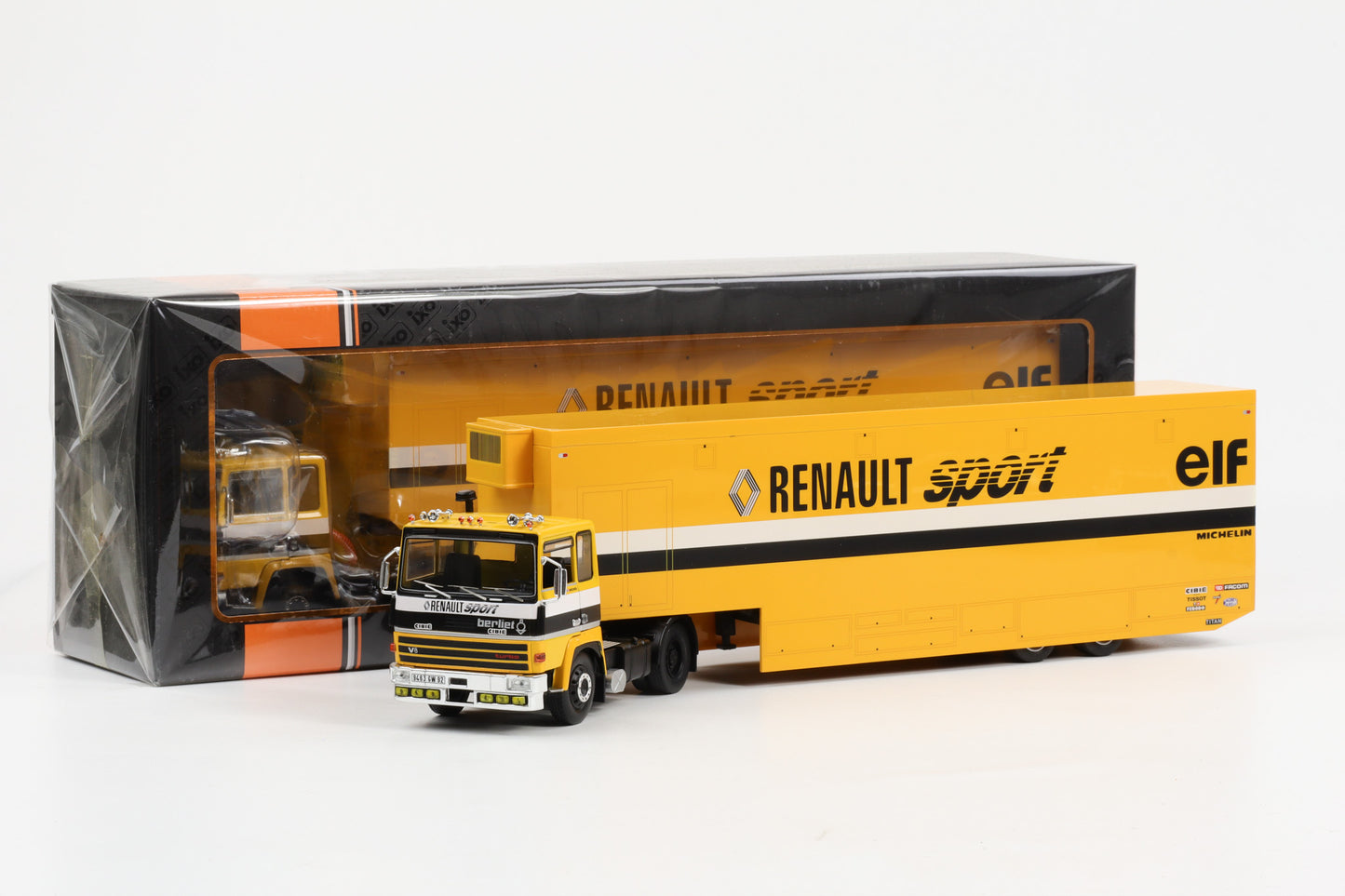 1:43 IXO Berliet 350 TR350 LKW Renntransporter Renault Sport