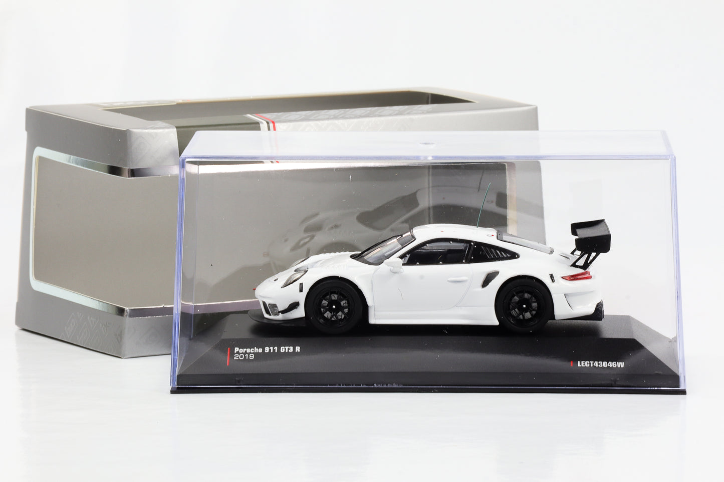 1:43 Porsche 911 GT3 R Plain Body Version 2019 white IXO
