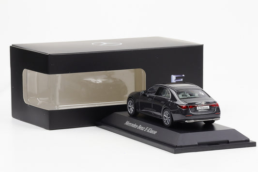 1:43 iScale Mercedes-Benz E-Klasse W214 graphitgrau 2023 B66961116