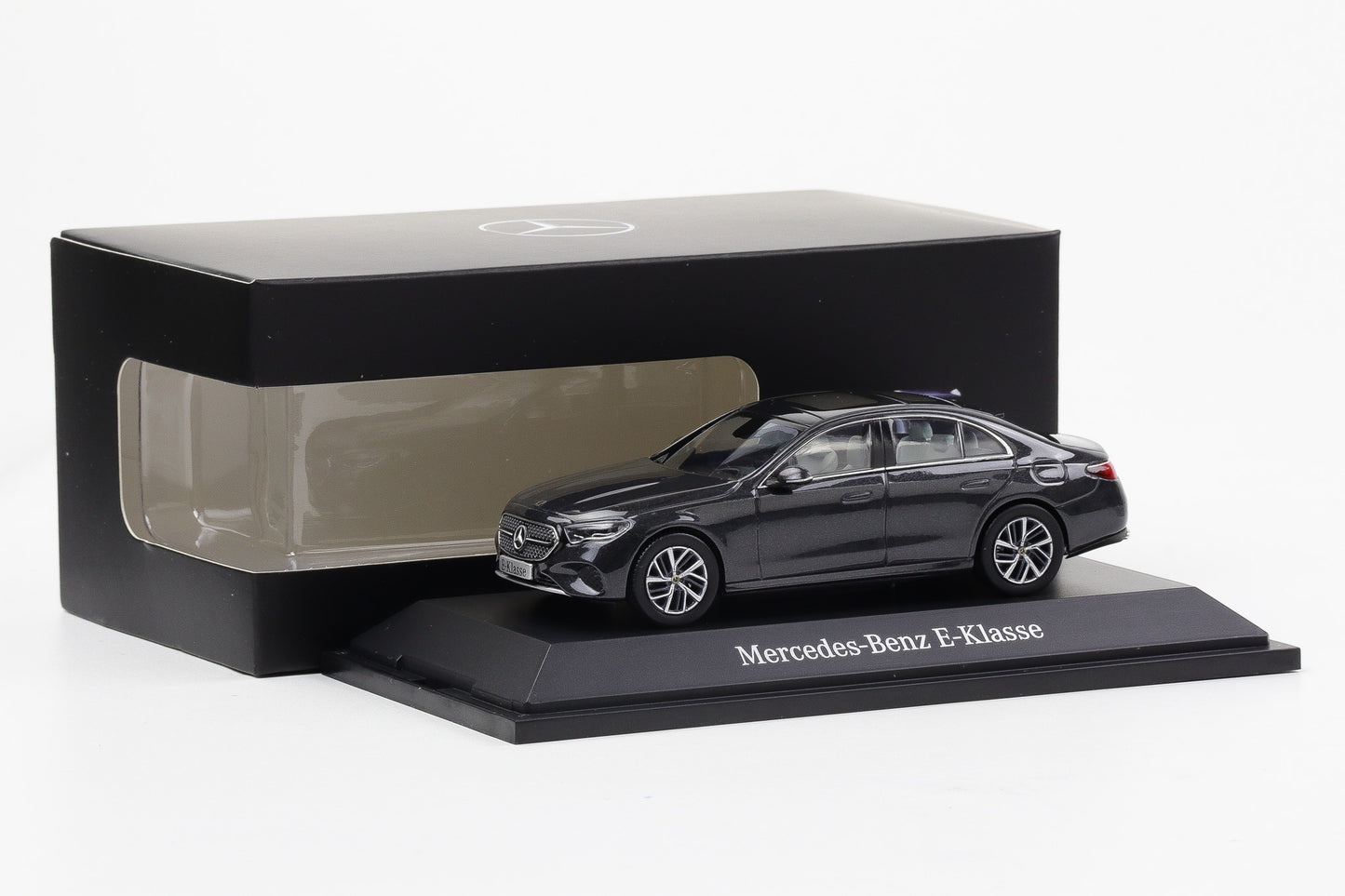 1:43 iScale Mercedes-Benz E-Klasse W214 graphitgrau 2023 B66961116