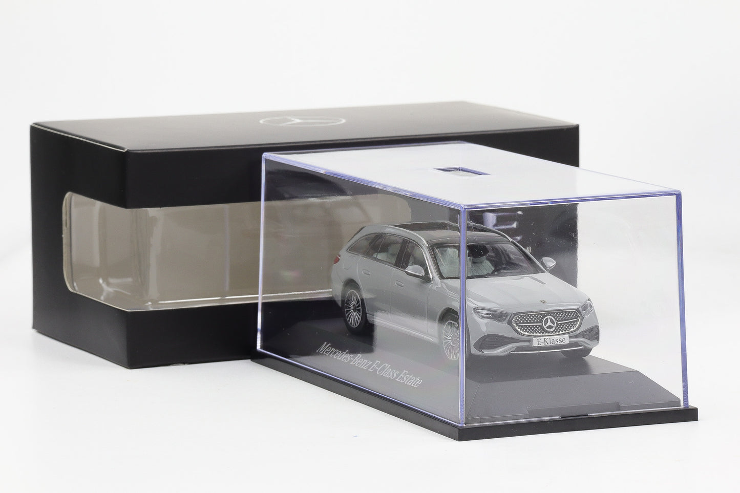 1:43 iScale Mercedes-Benz E-Klasse T-Modell AMG Line S214 2024 alpin grau uni