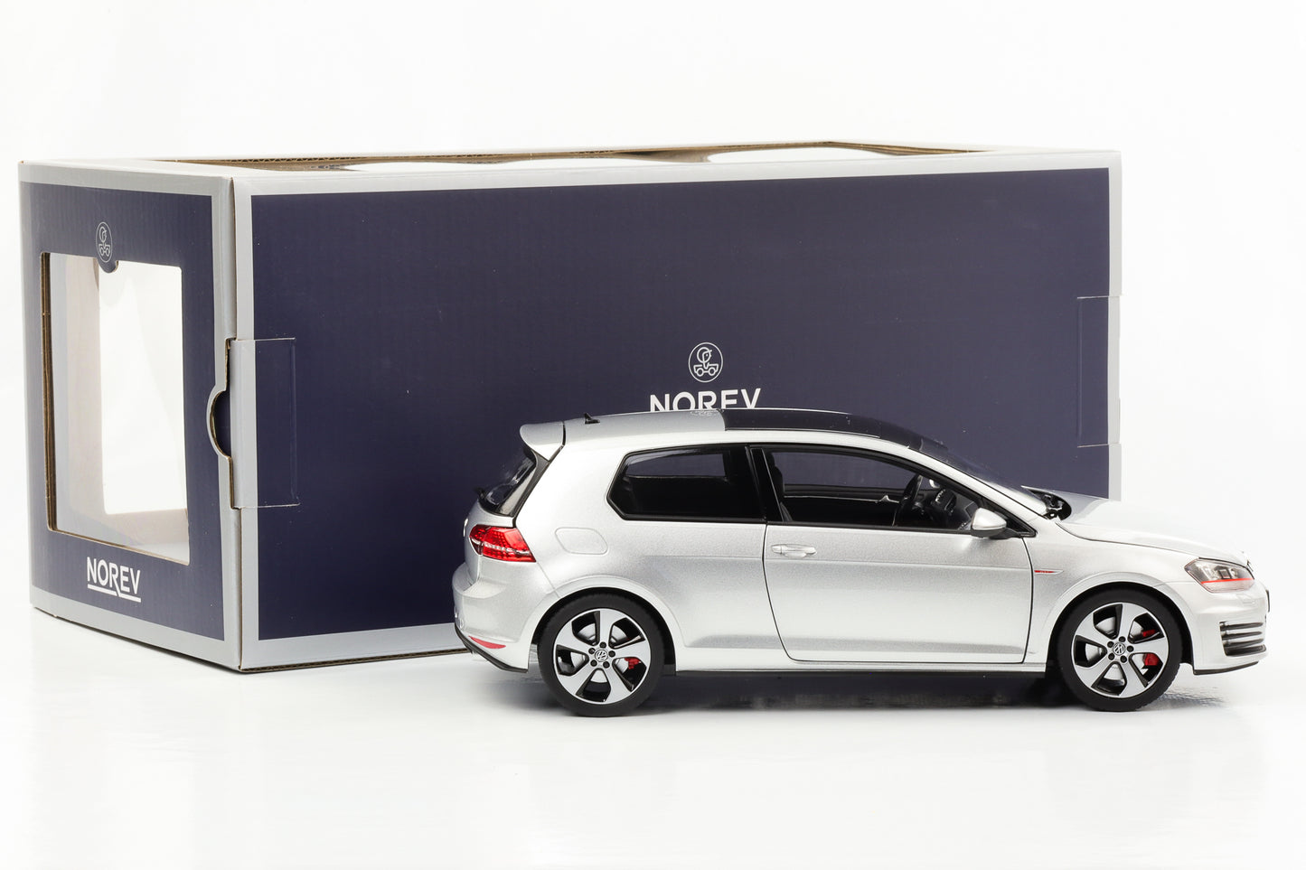 1:18 VW Golf VII GTI 2013 reflex-silber Norev full opening