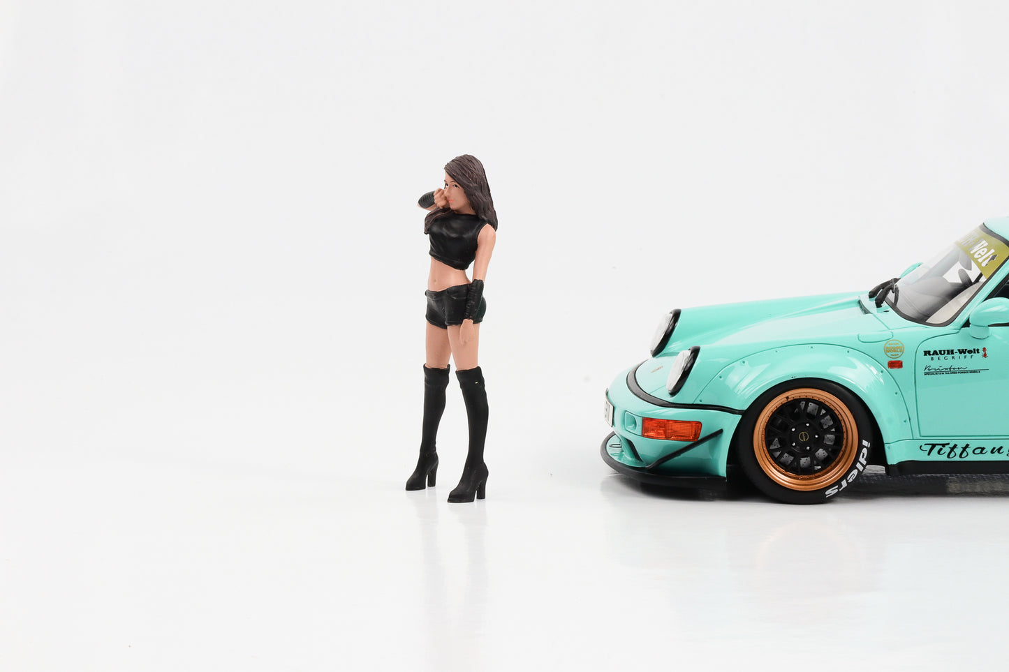 1:18 Figur Auto Salon Girls Amanda stehend American Diorama Figur 1