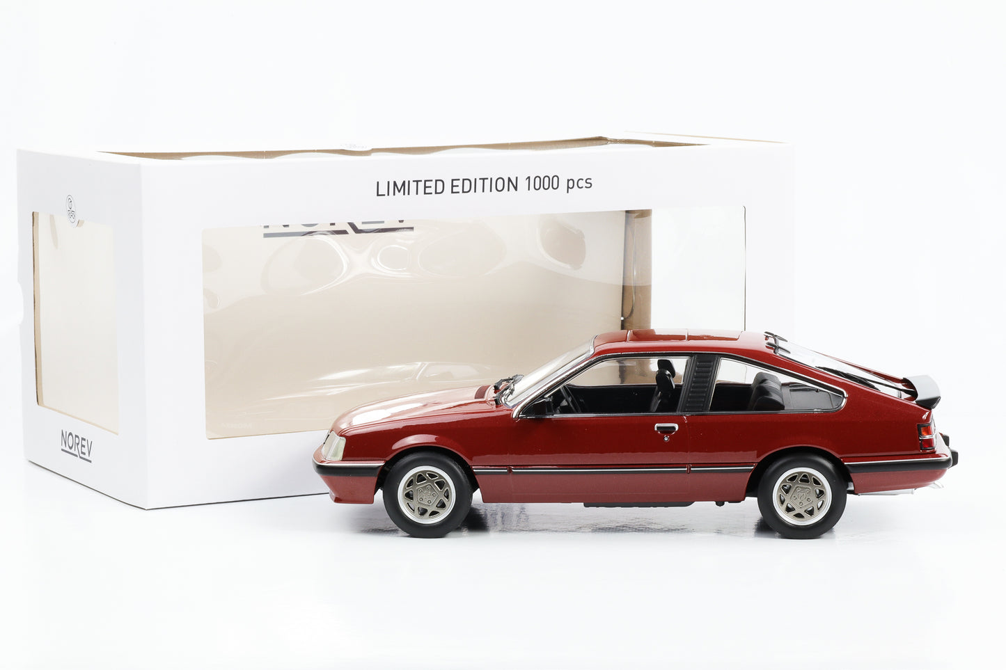 1:18 Opel Monza 3.0 E GM Sportcoupe rot metallic 1983 Norev 183641