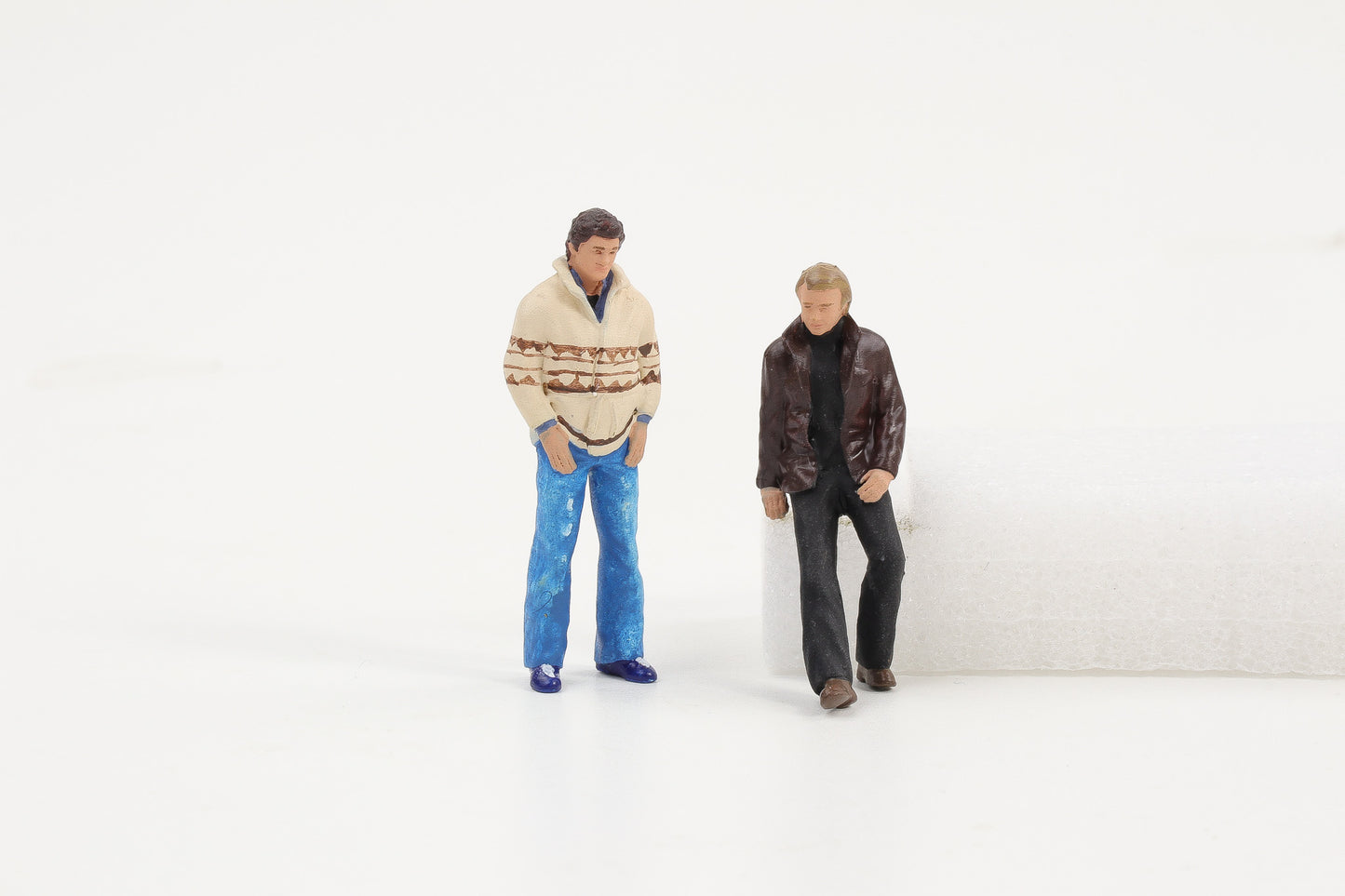 1:43 Cartrix Figur Set Starsky & Hutch für Modellauto Diorama Figuren 4 cm