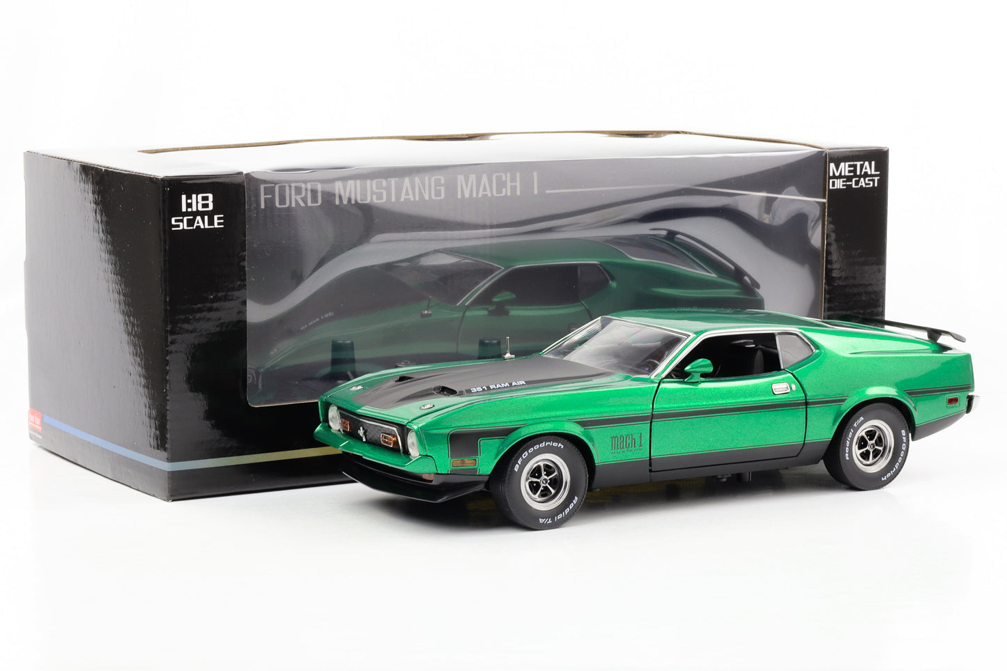 1:18 Ford Mustang Mach 1 Coupe 351 Ramp Air 1971 Grabber green Sun Star