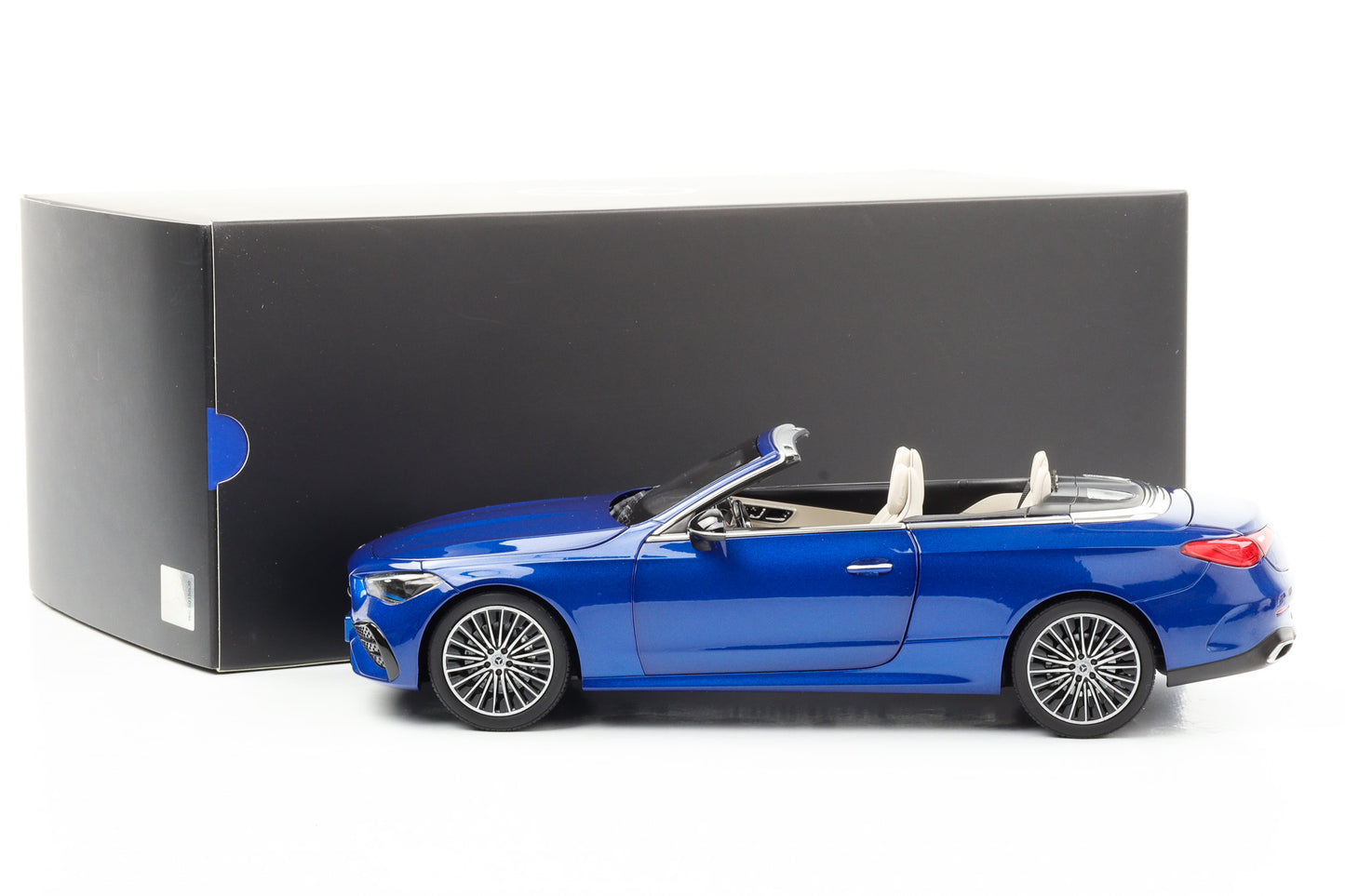 1:18 Mercedes-Benz CLE Cabriolet mit Verdeck 2024 spektralblau Norev Dealer