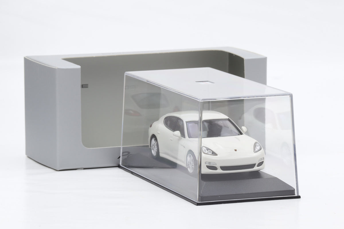 1:43 Minichamps Porsche Panamera Diesel 970 Carraraweiß 2011 WAP Dealer