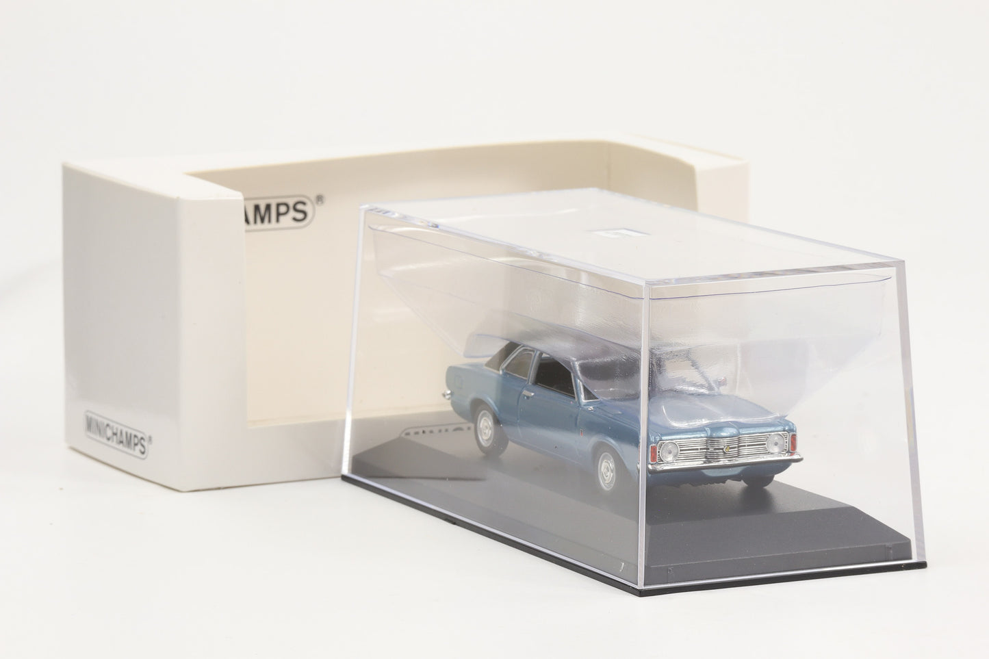 1:43 Minichamps Ford Taunus 1970 blau metallic Limited Edition 500 Stk.
