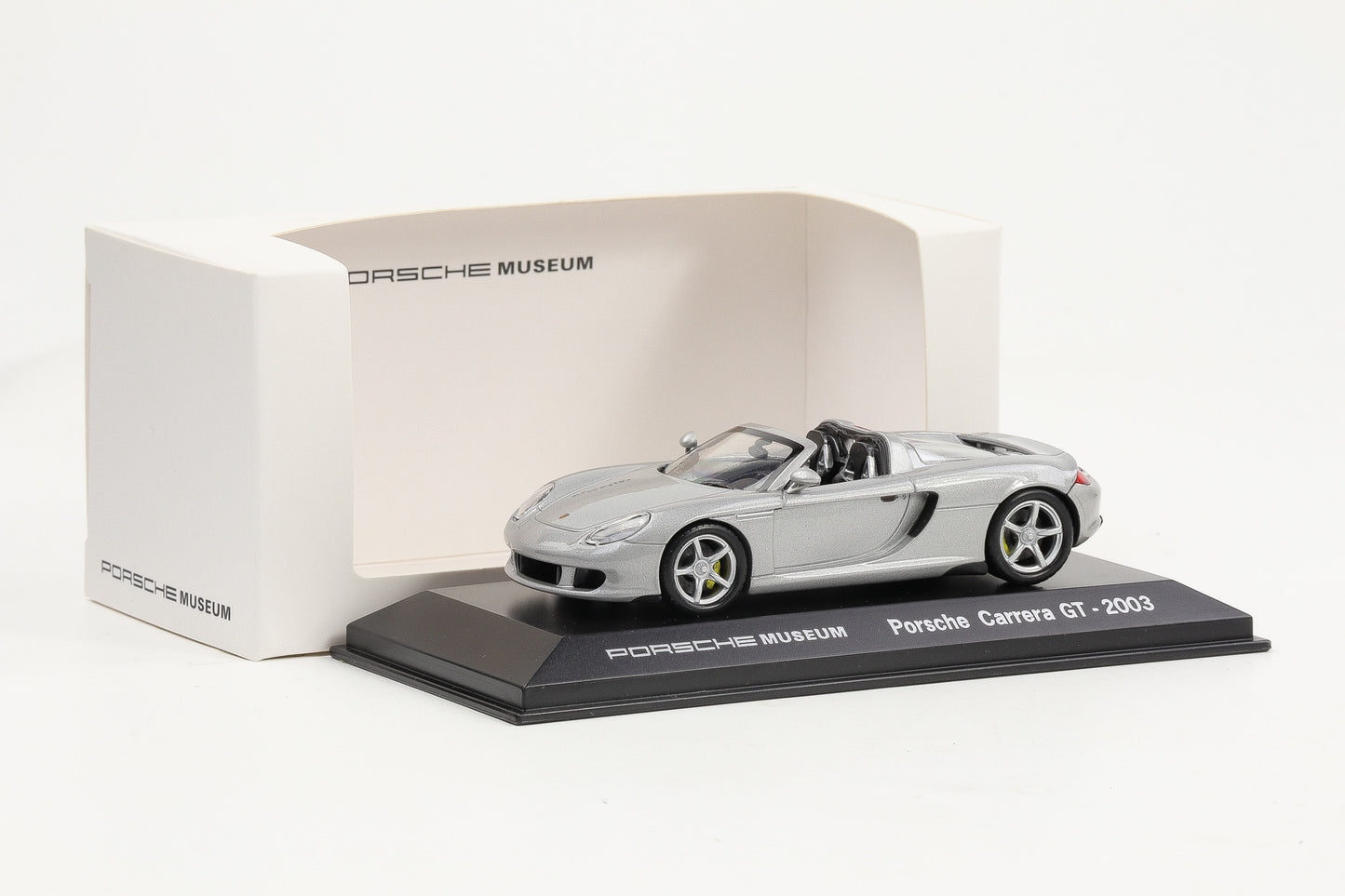1:43 Porsche Carrera GT 2003 diecast Museum MAP