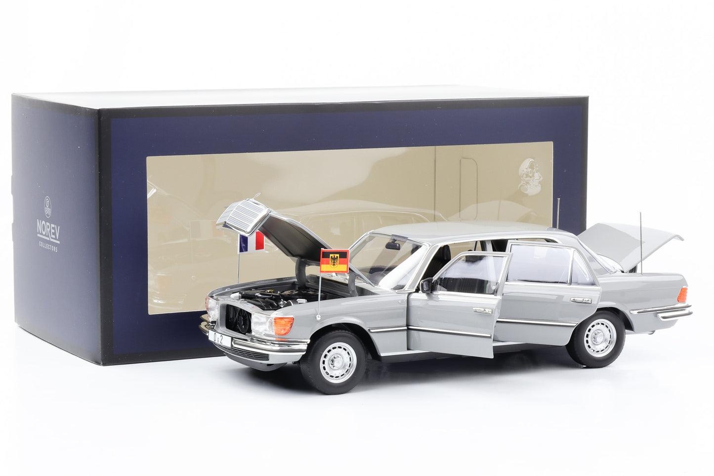 1:18 Mercedes-Benz 350 SEL Helmut Schmidt Staatslimousine 1976 Norev