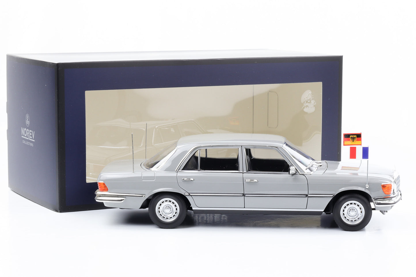 1:18 Mercedes-Benz 350 SEL Helmut Schmidt Staatslimousine 1976 Norev