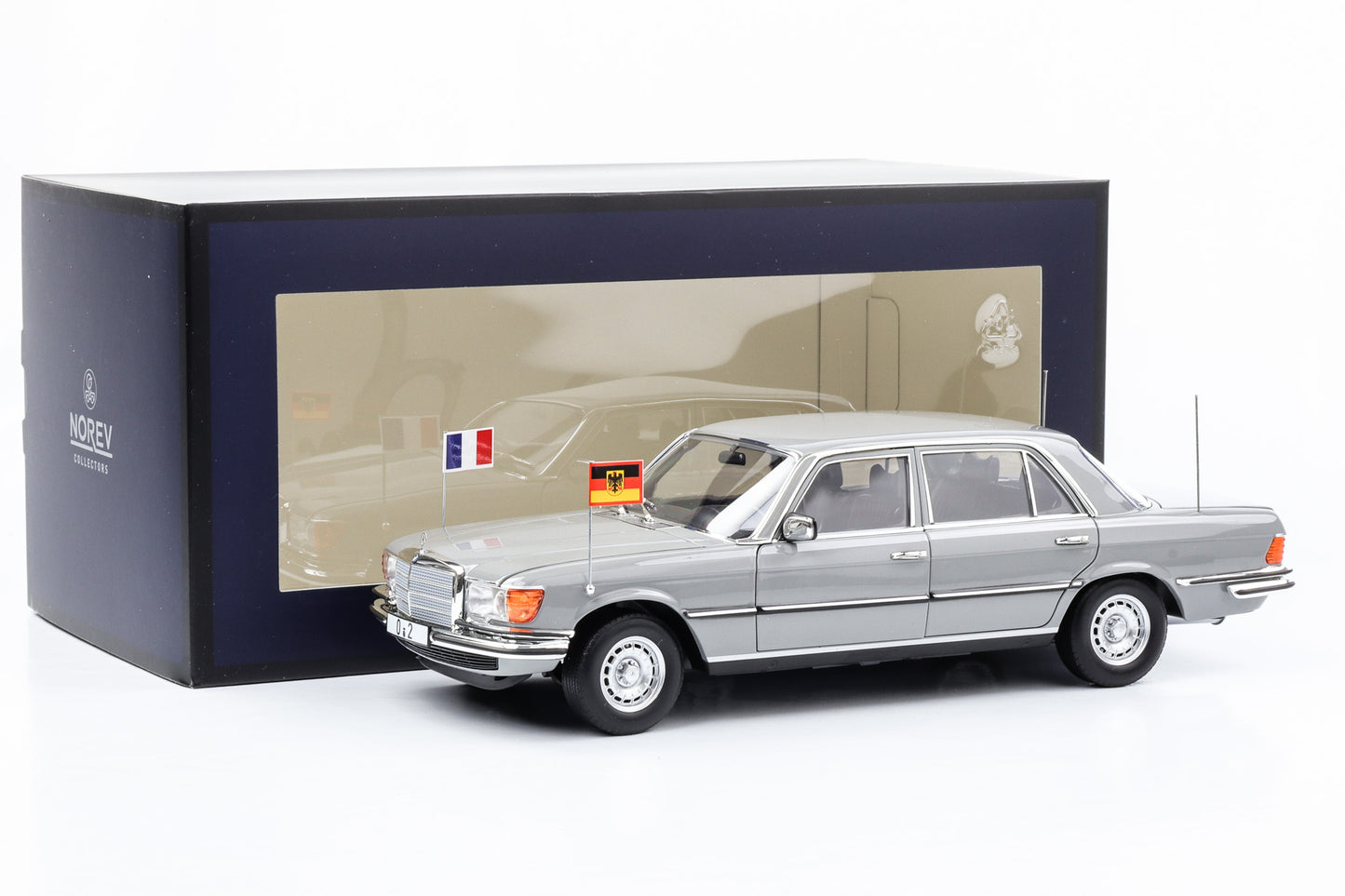 1:18 Mercedes-Benz 350 SEL Helmut Schmidt Staatslimousine 1976 Norev