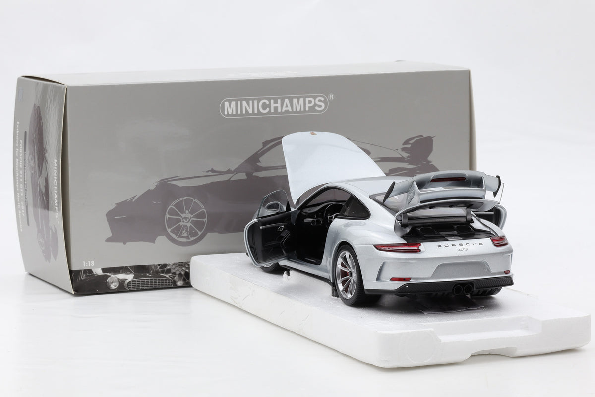 1:18 Minichamps Porsche 911 (991.2) GT3 2017 Silber / North America 1/299 pcs