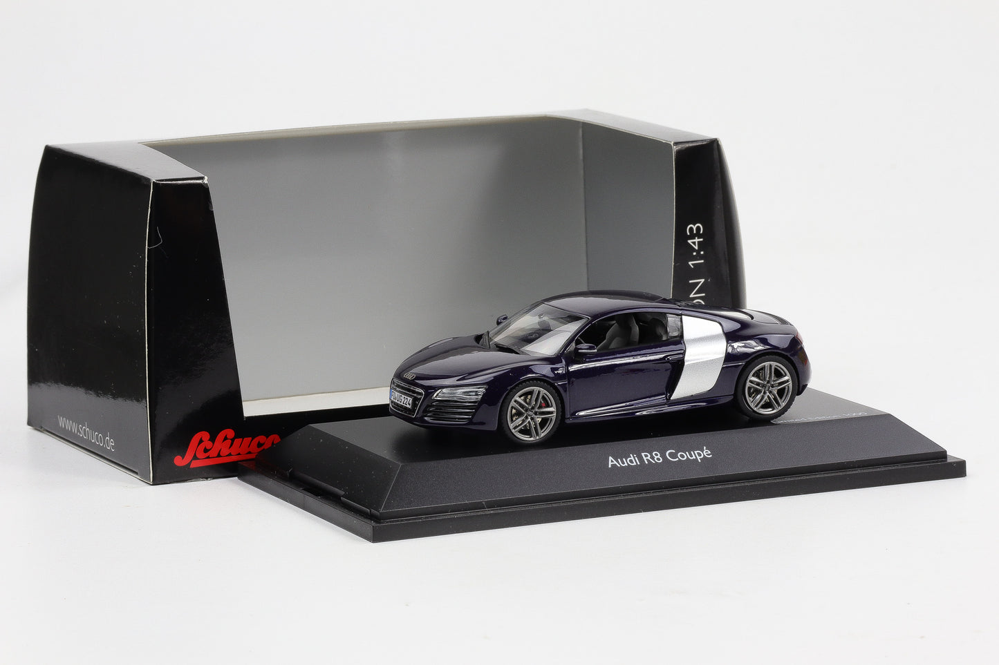 1:43 Schuco Audi R8 V10 Coupe 2012 estroil blau