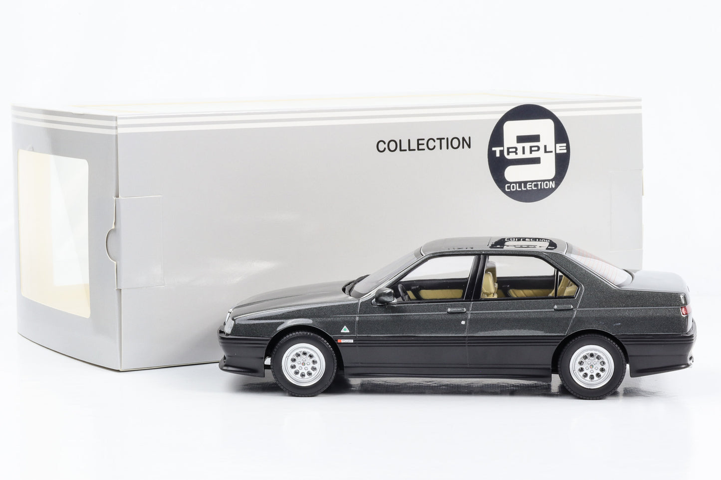 1:18 Alfa Romeo 164 Q4 dunkelgrau metallic Triple 9 diecast