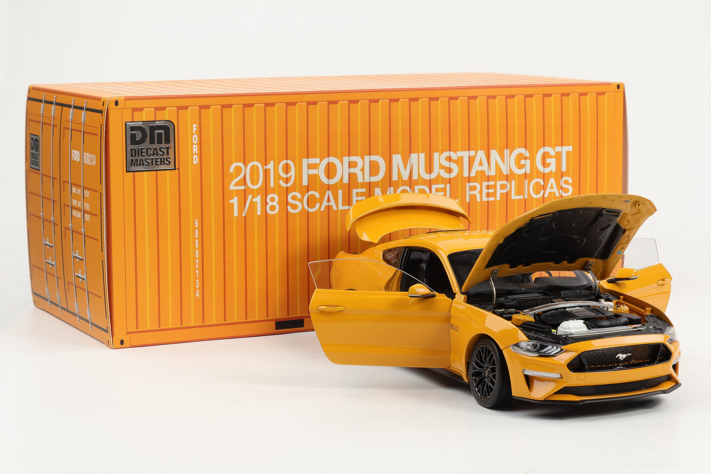 1:18 Diecast Masters Ford Mustang GT 5.0 Coupe LHD Kona orange blue 2019