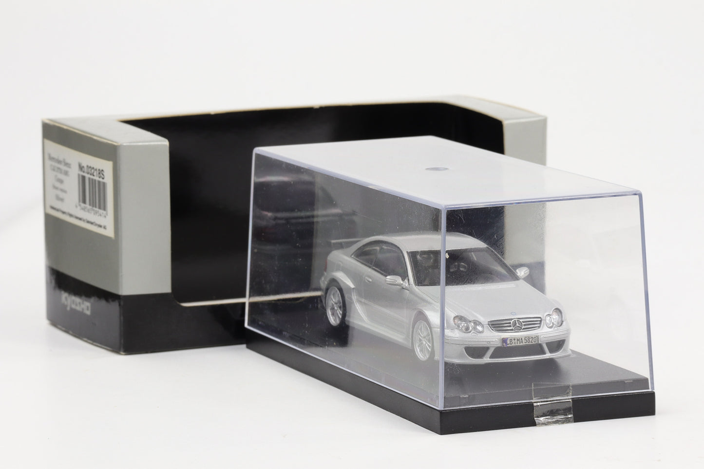 1:43 Kyosho Mercedes-Benz CLK DTM AMG Coupe Street Version silber 2002
