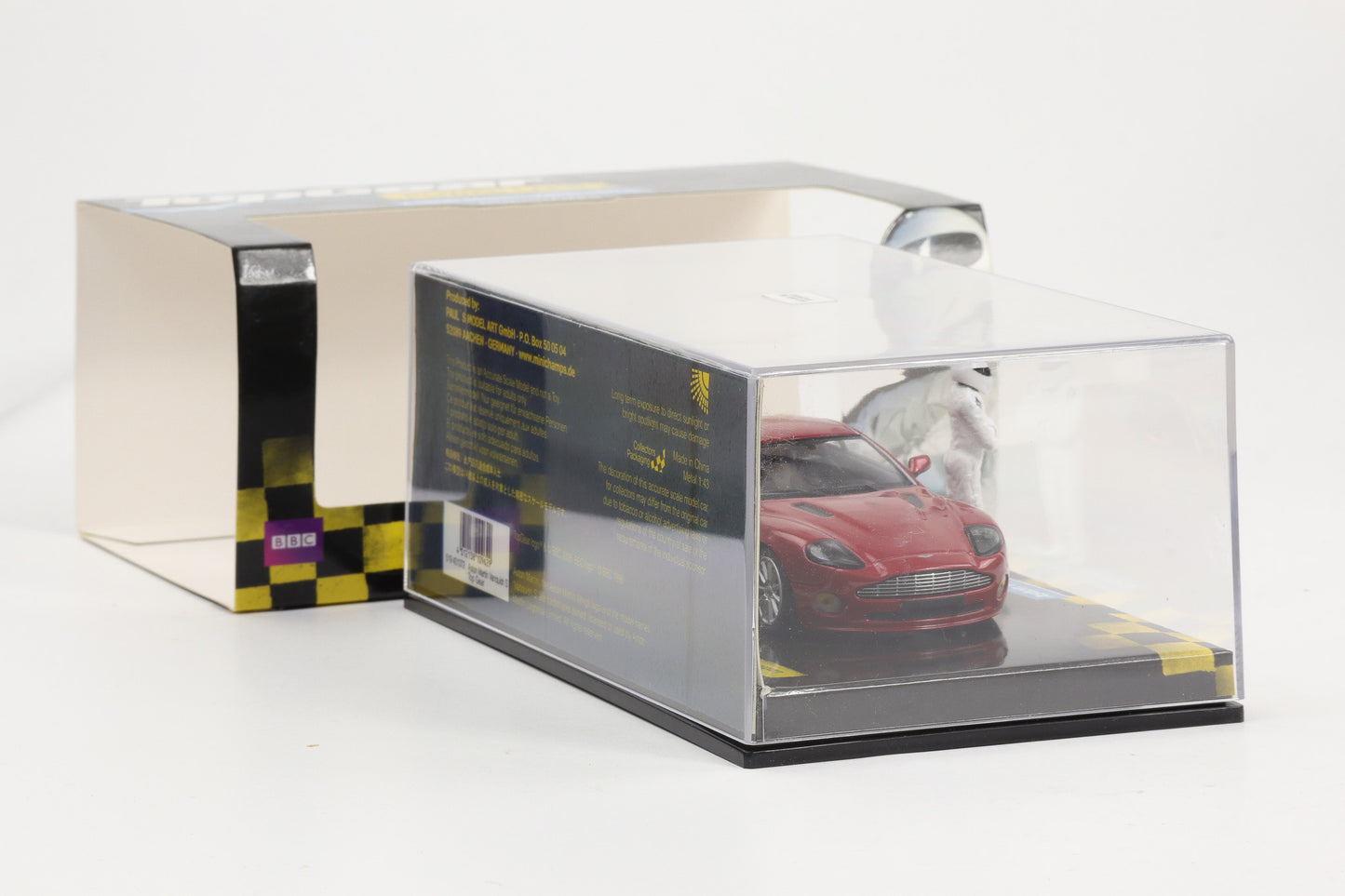 1:43 Minichamps Aston Martin Vanquish S mit Figur Top Gear Power Lap