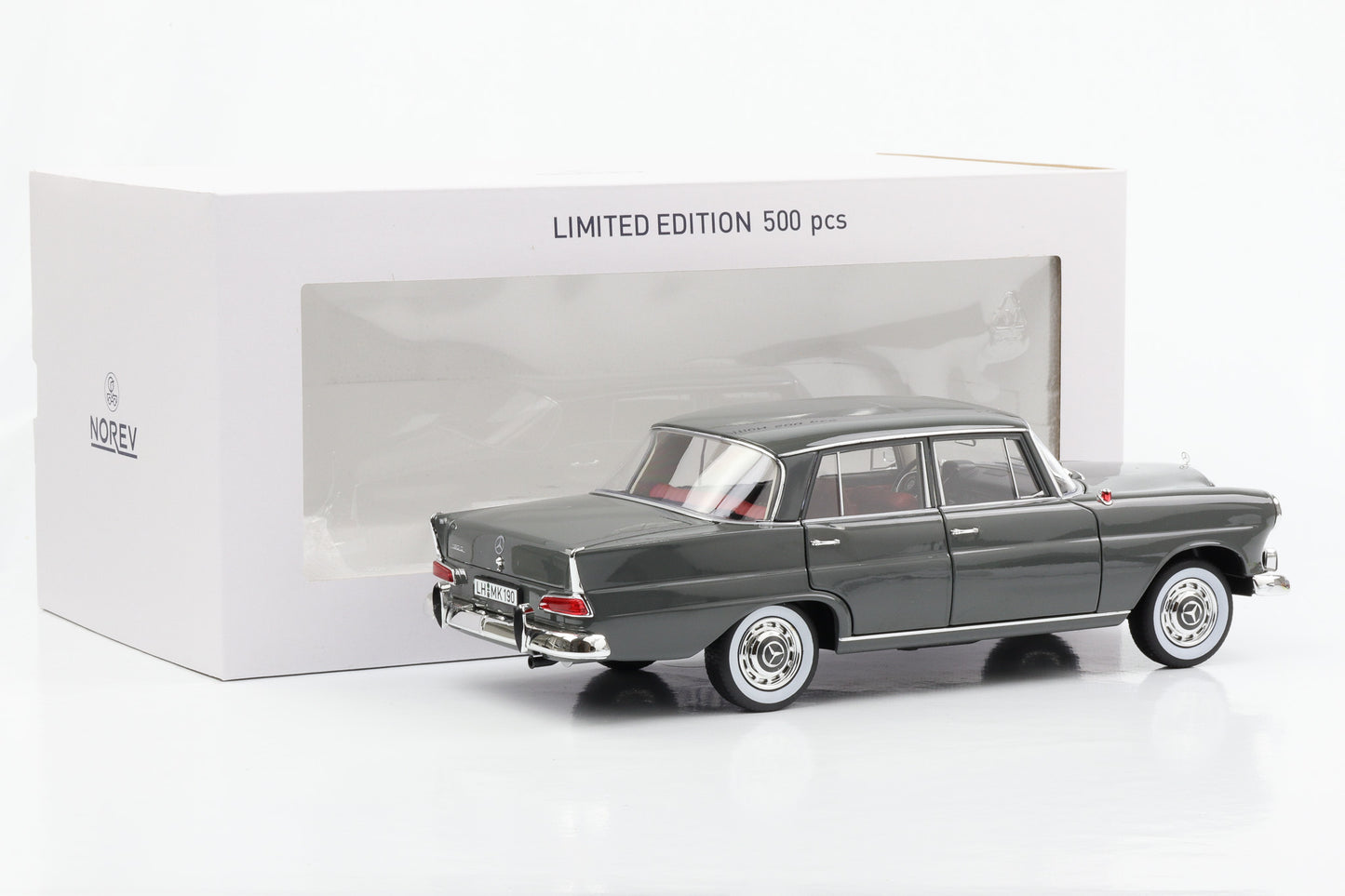 1:18 Mercedes-Benz 190 D W110 Heckflosse 1964 grau Norev limited