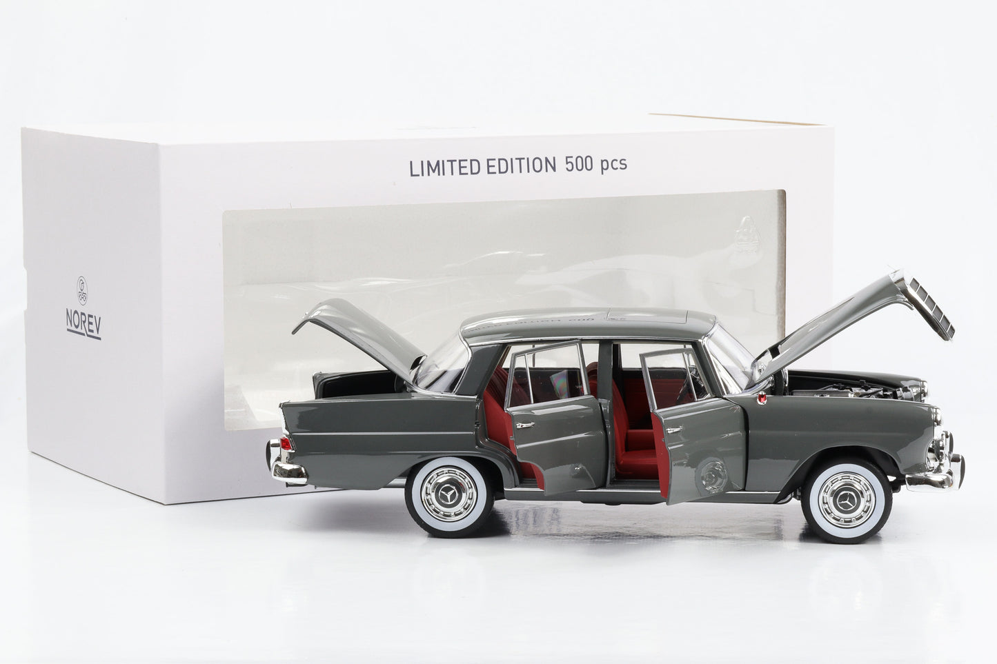 1:18 Mercedes-Benz 190 D W110 Heckflosse 1964 grau Norev limited