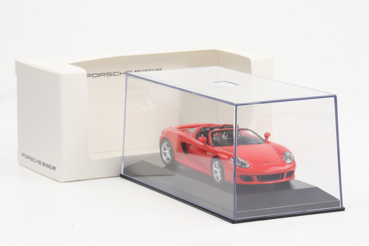 1:43 Porsche Carrera GT 2003 rot diecast Museum MAP
