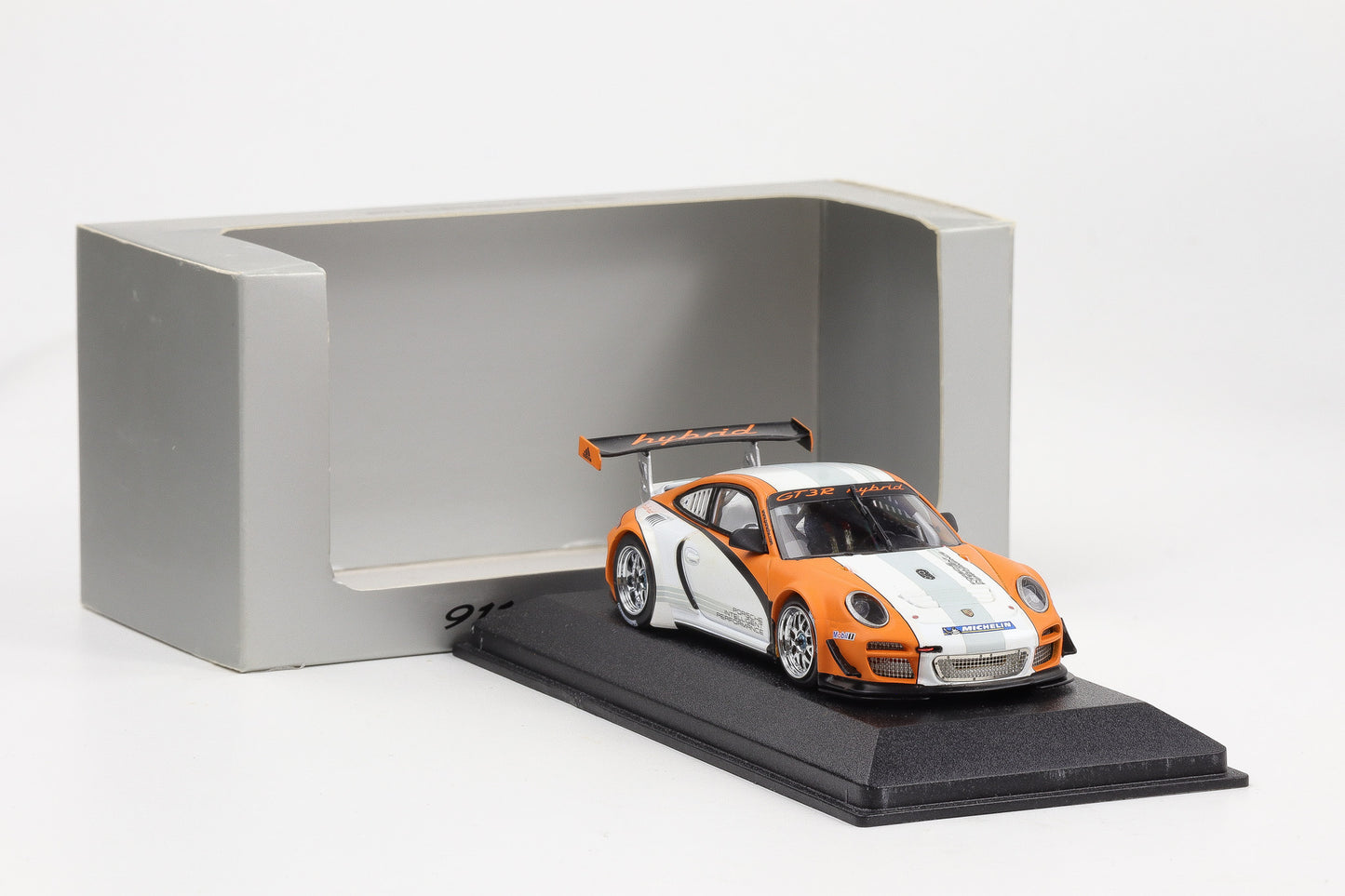 1:43 Minichamps Porsche 911 GT3 R Hybrid 2011 Präsentation Dealer WAP
