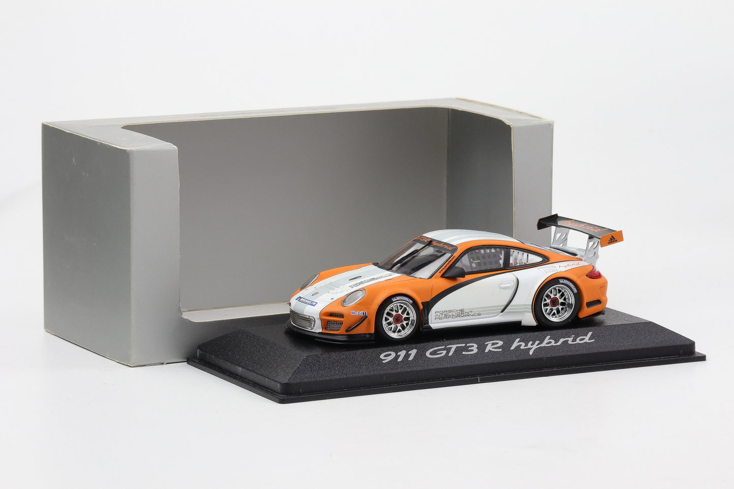 1:43 Minichamps Porsche 911 GT3 R Hybrid 2011 Präsentation Dealer WAP