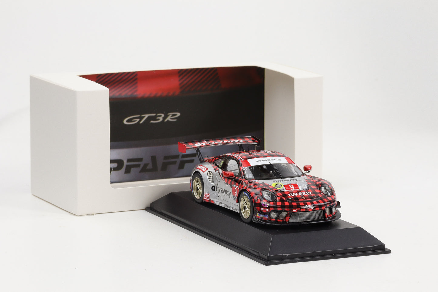 1:43 Spark Porsche 911 GT3 R Nr 9 IMSA 2022 Pfaff Motorsports MAP Museum