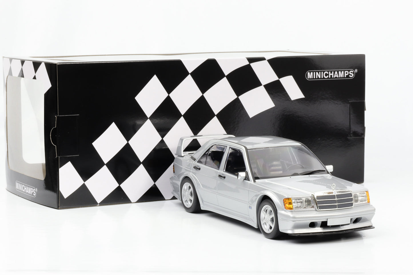 1:18 Mercedes-Benz 190E EVO II W201 2.3-16V 1990 silber Minichamps