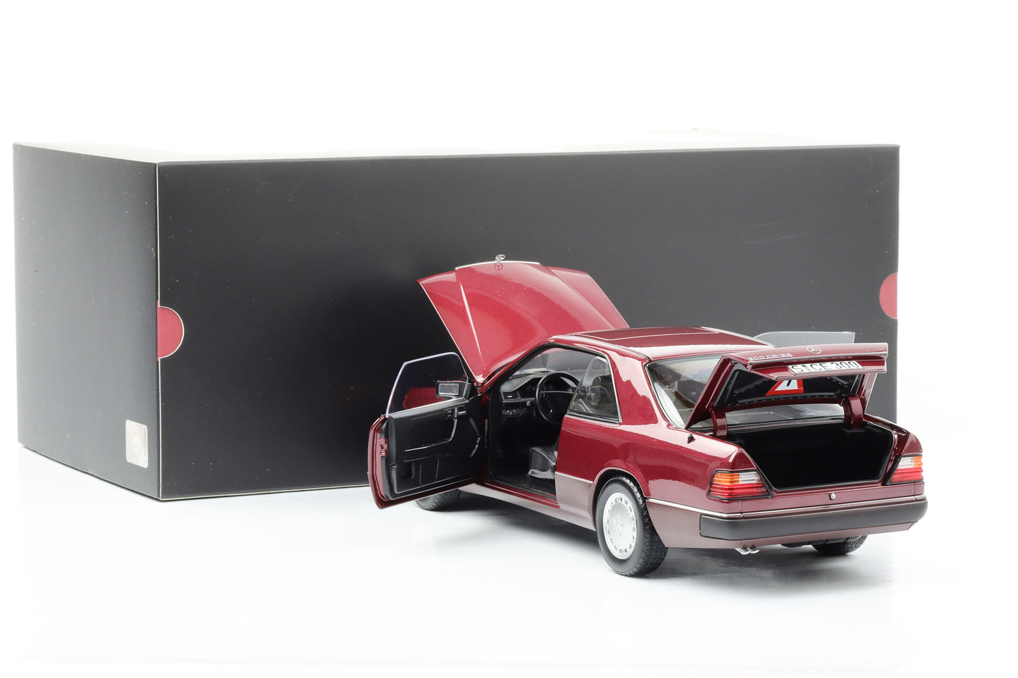 1:18 Mercedes-Benz W124 300 CE-24 Coupe 1990 almandinrot Norev Dealer