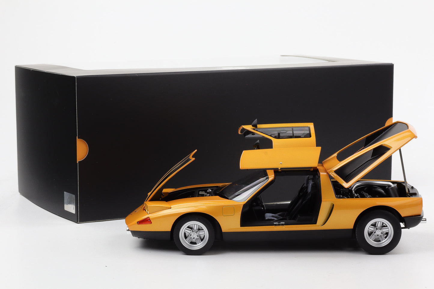 1:18 Norev Mercedes Benz C111-II 1970 B66040709 Dealer full opening