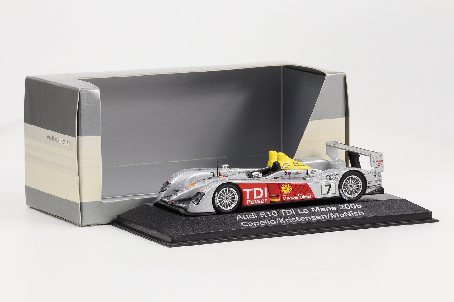 1:43 Minichamps Audi R10 TDI Le Mans 2006 #7 Capello Kristensen McNish Dealer