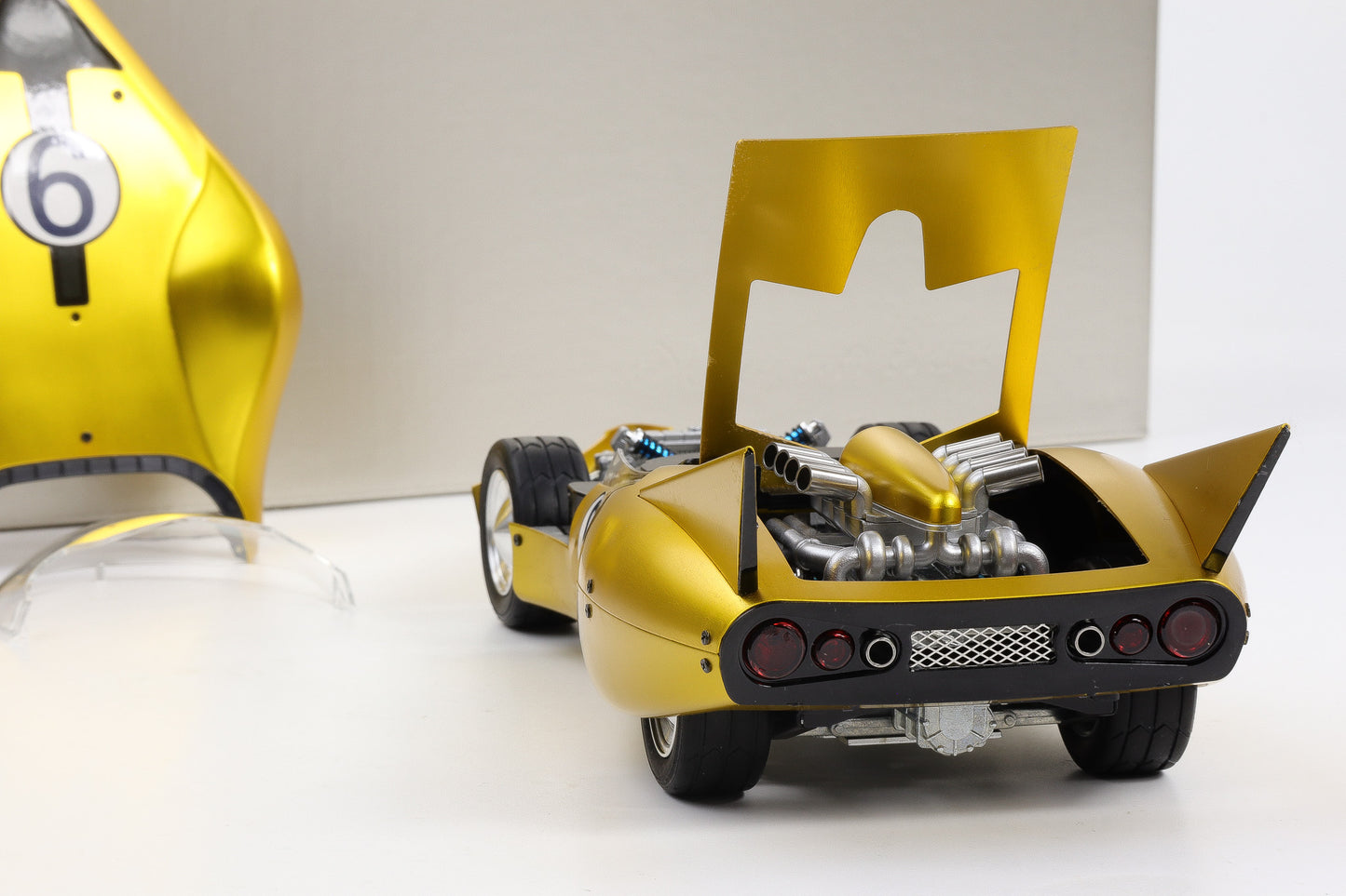 1:18 Schwyn Haas Speed Racer Shooting Star #9 ALUMINIUM Gold Version