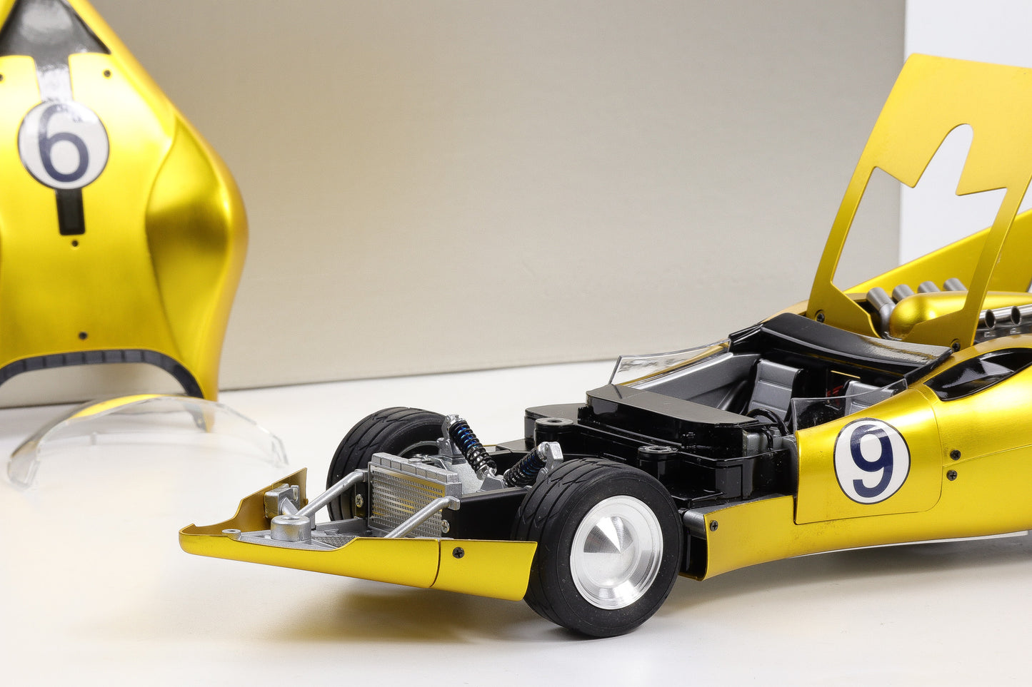 1:18 Schwyn Haas Speed Racer Shooting Star #9 ALUMINIUM Gold Version