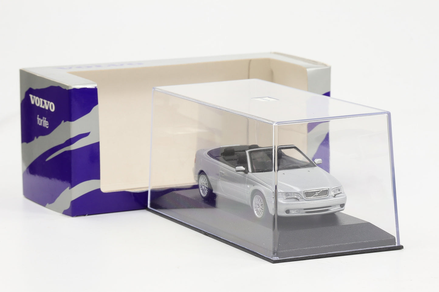 1:43 Minichamps Volvo C70 Cabrio silber metallic Dealer