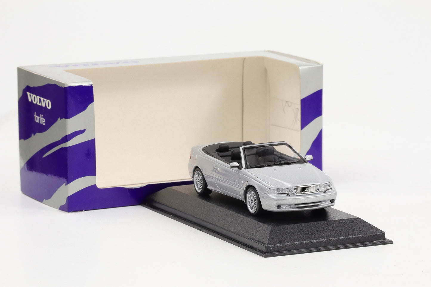 1:43 Minichamps Volvo C70 Cabrio silber metallic Dealer