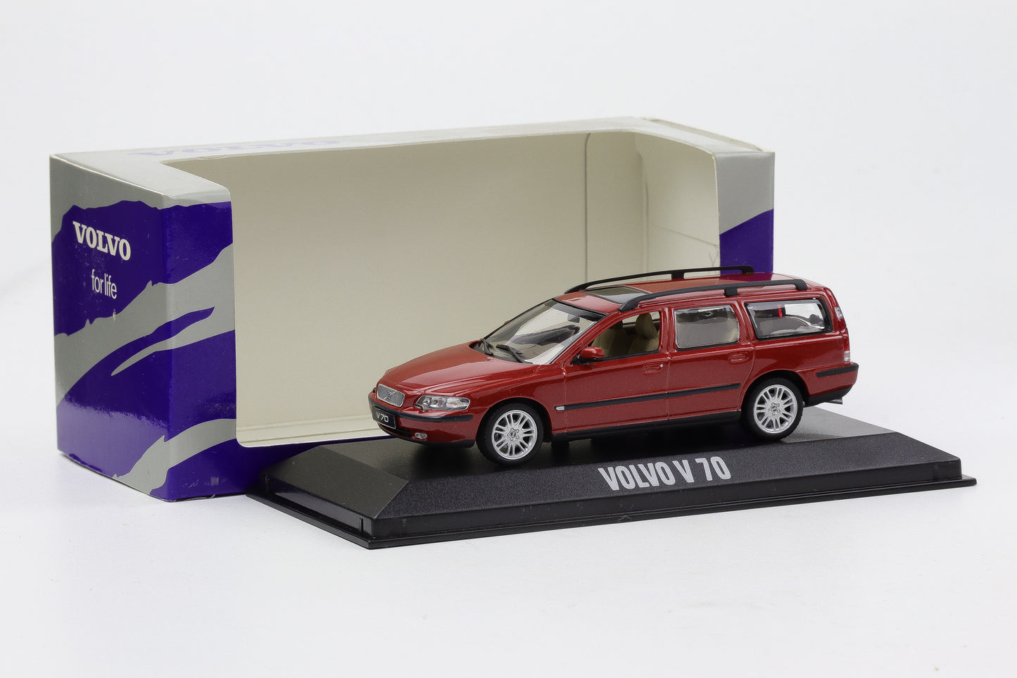 1:43 Minichamps Volvo V 70 Kombi rot metallic Dealer