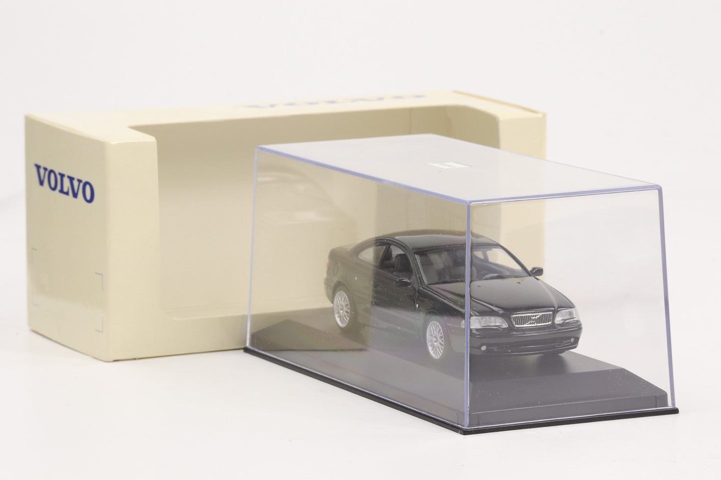 1:43 Minichamps Volvo C70 1998 schwarz Dealer