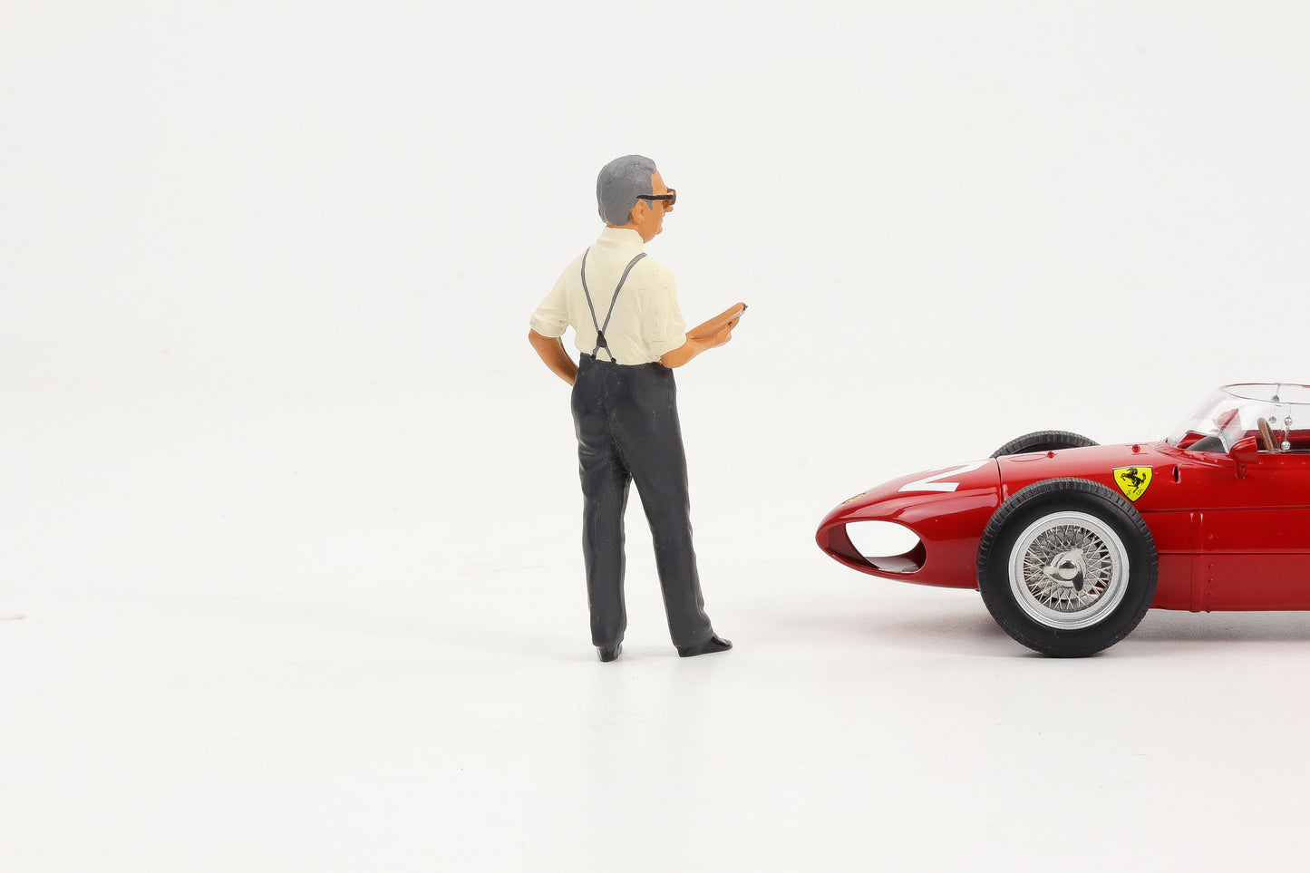 1:18 KK-Scale Figur Enzo Ferrari Race Figuren Resin bemalt / ohne Fahrzeug