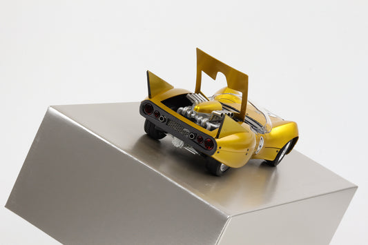 1:18 Schwyn Haas Speed Racer Shooting Star #9 ALUMINIUM Gold Version