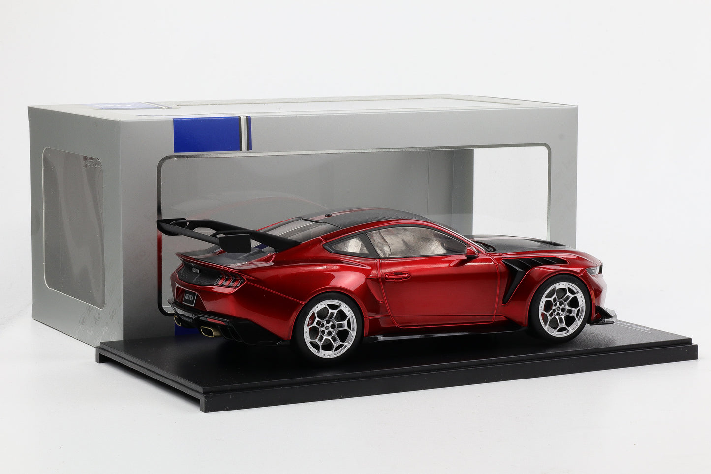 1:18 IXO Ford Mustang GTD V8 Performance Supercar 2025 red metallic carbon diecast